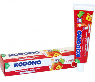 Kodomo Зубная паста детская Клубника 0,5+ 80 гр — Makeup market