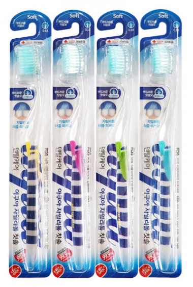 Dental Care Зубная щетка cо сверхтонкой двойной щетиной средней жесткости и мягкой и прозрачной прямой ручкой Ксилит — Makeup market